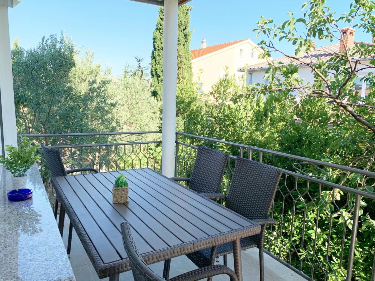 Apartment Gardenview - New! Krk Town Dış mekan fotoğraf